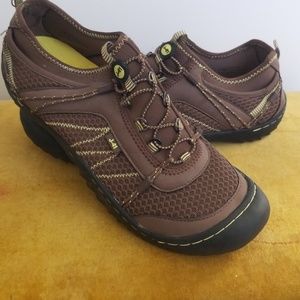 Trail Shoes